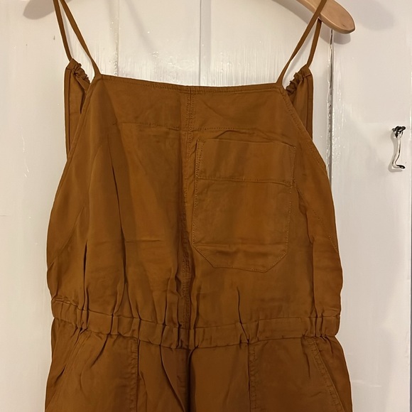 Everlane Linen Jumpsuit - Picture 6 of 7